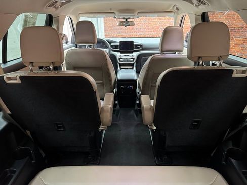 Used 2022 Ford Explorer XLT w/ Equipment Group 202A image 29