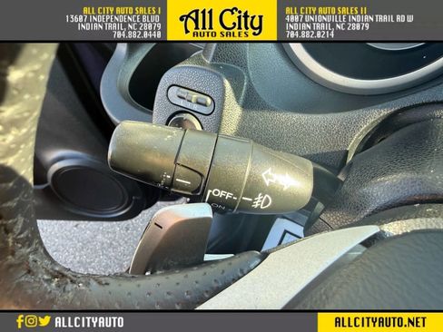 Used 2009 Honda Fit Sport image 21