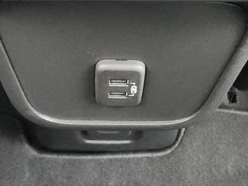 Used 2022 GMC Terrain SLT image 24