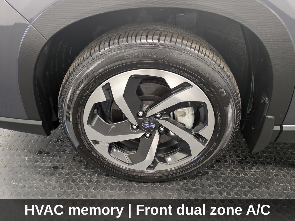 Used 2024 Subaru Forester Touring w/ POP Package 3 AWD/4WD image 9