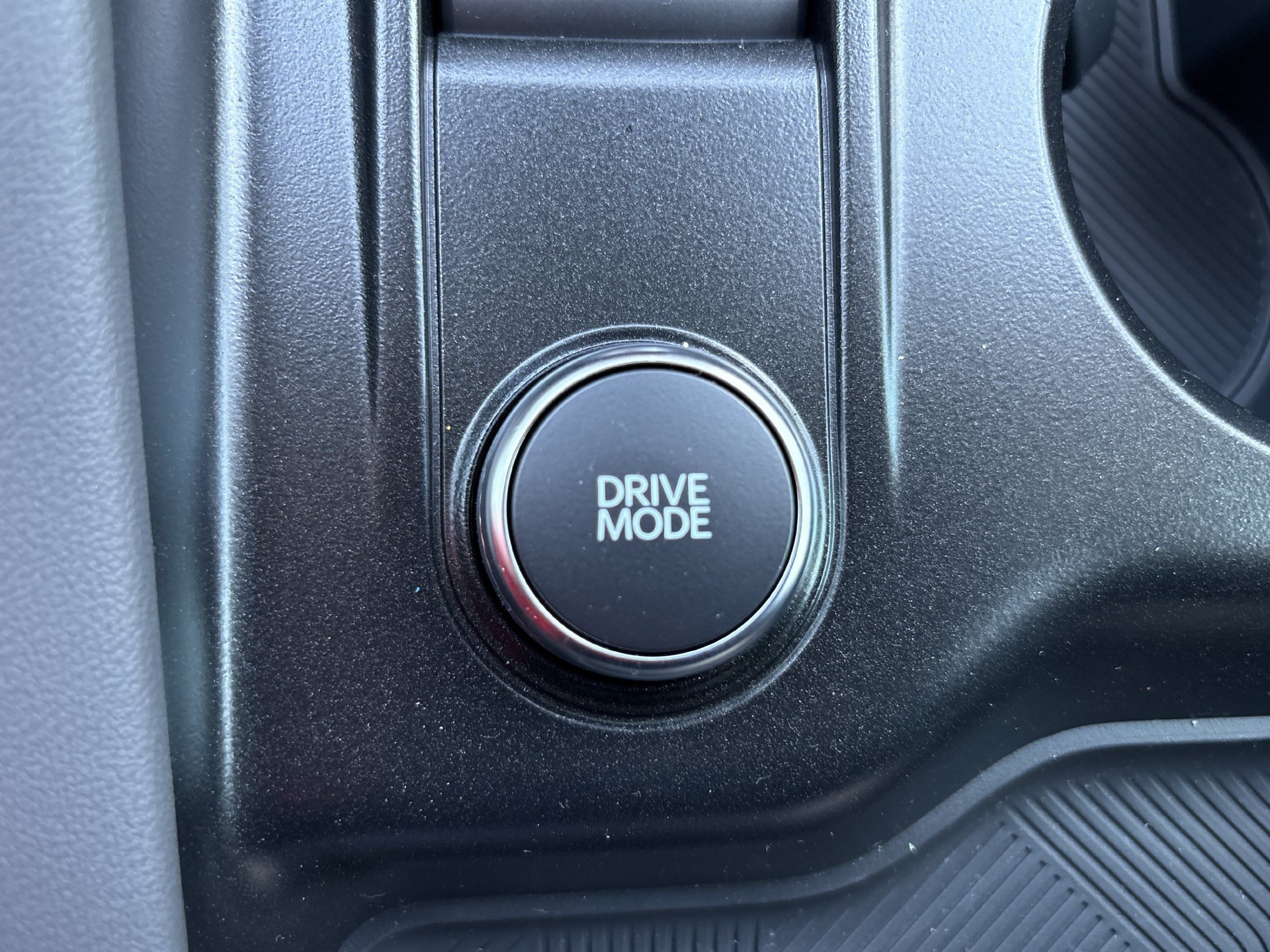 New 2026 Ford Explorer Active RWD image 8