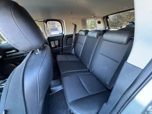 Used 2010 Toyota FJ Cruiser 4WD image 16