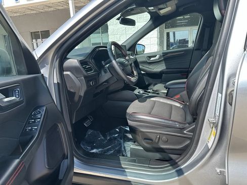 Used 2023 Ford Escape ST-Line w/ Tech Pack #1 AWD/4WD image 11