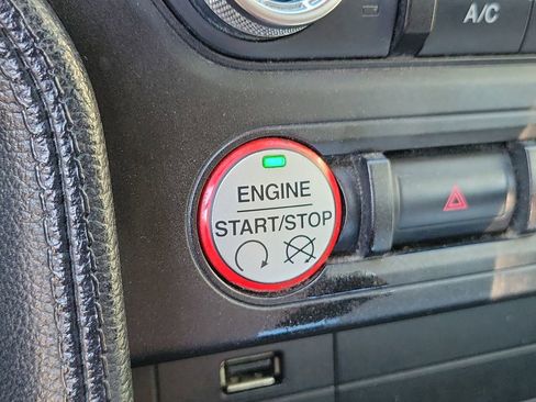 Used 2016 Ford Mustang V6 image 27