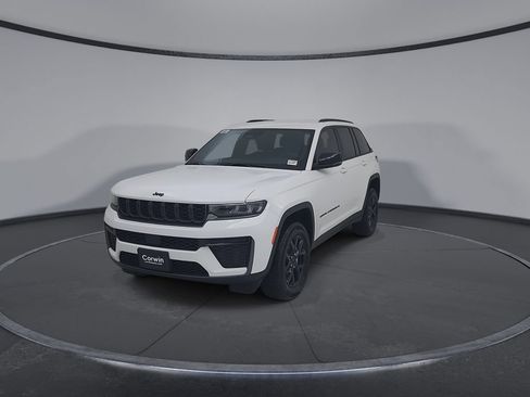 New 2026 Jeep Grand Cherokee Altitude AWD/4WD image 5