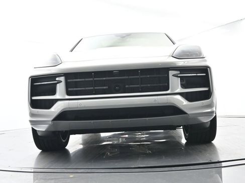 Certified 2026 Porsche Cayenne GTS AWD/4WD image 58