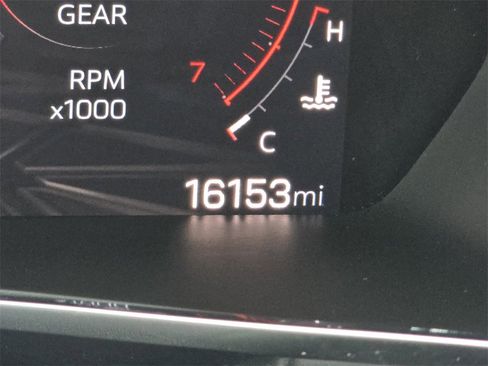 Used 2024 GMC Canyon Elevation w/ Convenience Package image 25