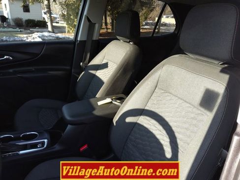 Used 2018 Chevrolet Equinox LT image 16