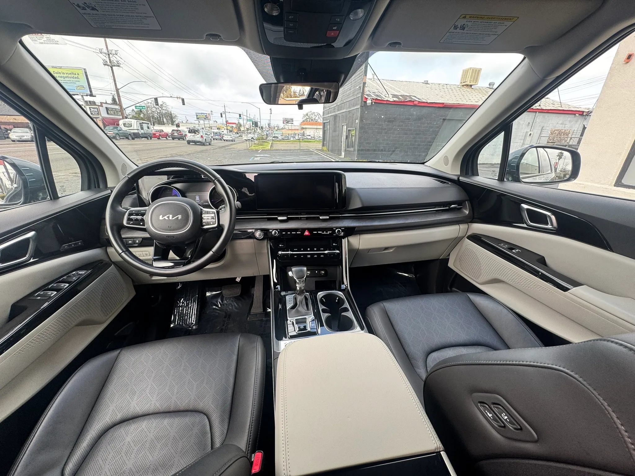 Used 2022 Kia Carnival SX FWD image 23