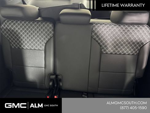 New 2026 GMC Acadia Denali w/ Super Cruise Package FWD image 25