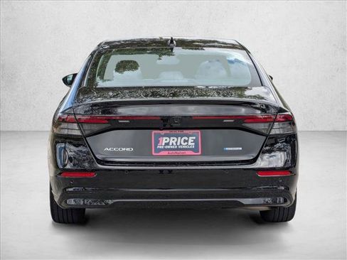 Used 2023 Honda Accord EX-L image 7