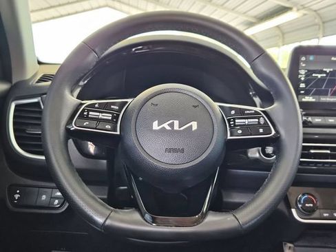 Used 2023 Kia Seltos SX AWD/4WD image 12