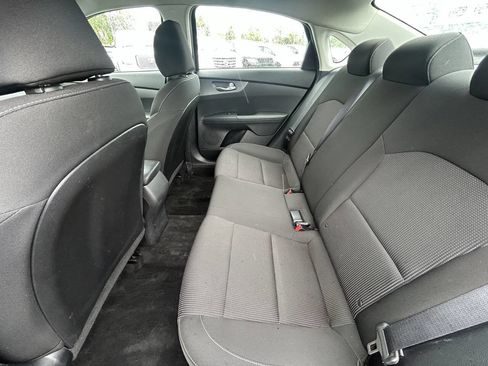 Used 2020 Kia Forte LXS FWD image 11