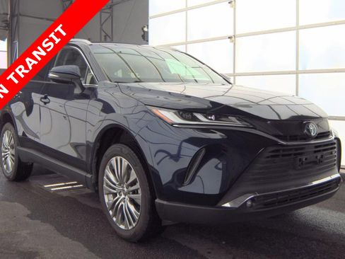 Used 2023 Toyota Venza XLE AWD/4WD image 5