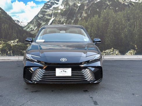 New 2026 Toyota Camry XLE image 2