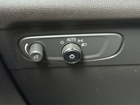 Used 2022 Buick Envision Essence w/ Sport Touring Package image 43