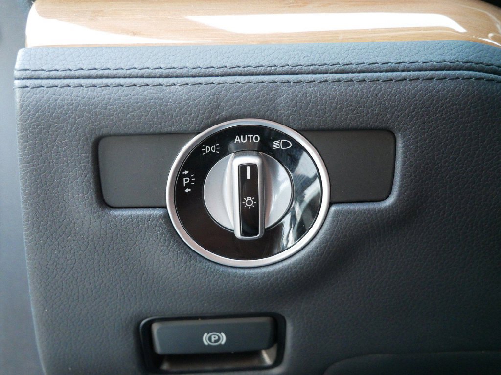 Used 2017 Mercedes-Benz SL 450 image 18
