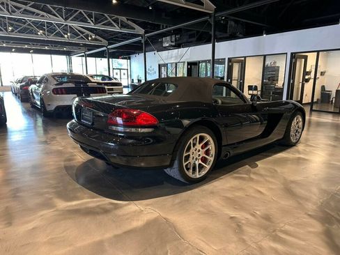 Used 2004 Dodge Viper SRT-10 RWD image 7