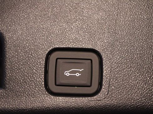 New 2026 Chevrolet Traverse Z71 image 17