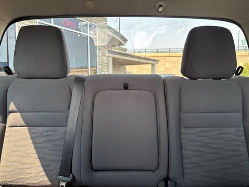 Used 2022 Nissan Frontier SV w/ Technology Package image 21