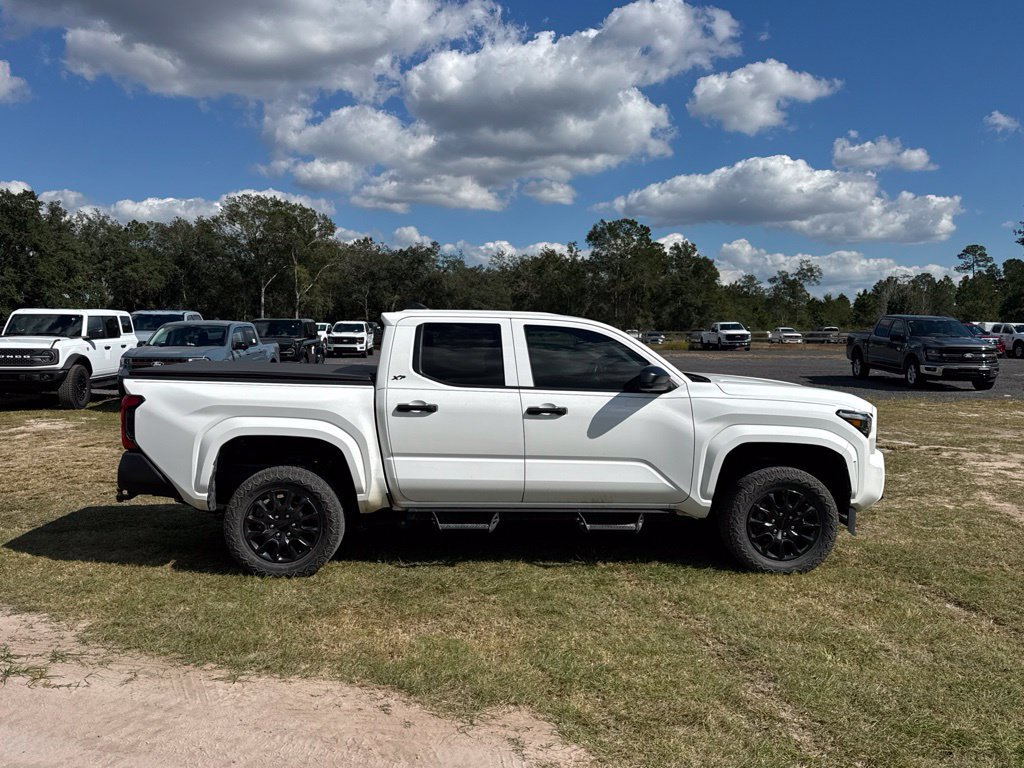 Used 2024 Toyota Tacoma SR AWD/4WD image 6