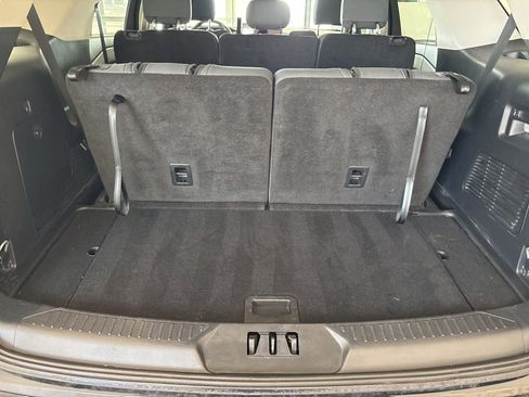 Used 2025 Ford Explorer Active AWD/4WD image 18