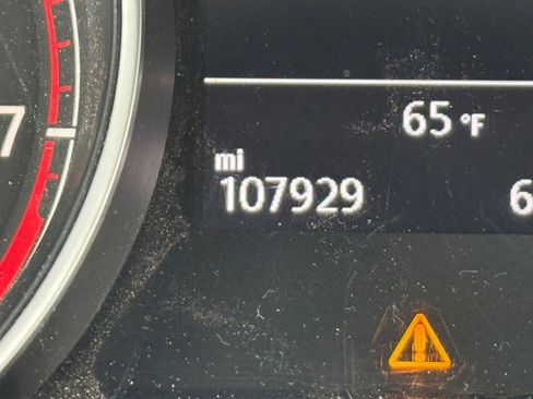 Used 2016 Volkswagen Golf S image 17