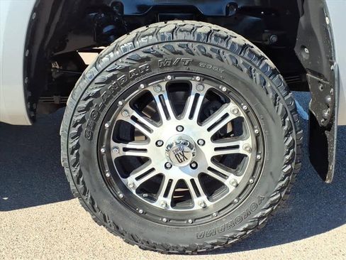 Used 2014 Toyota Tundra SR5 w/ SR5 Upgrade Package image 8