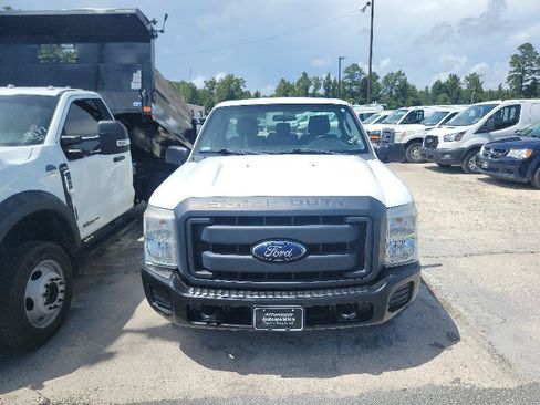 Used 2015 Ford F250 XL RWD image 3