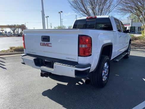 Used 2015 GMC Sierra 3500 Denali image 8