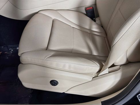 Used 2022 Mercedes-Benz GLC 300 image 18