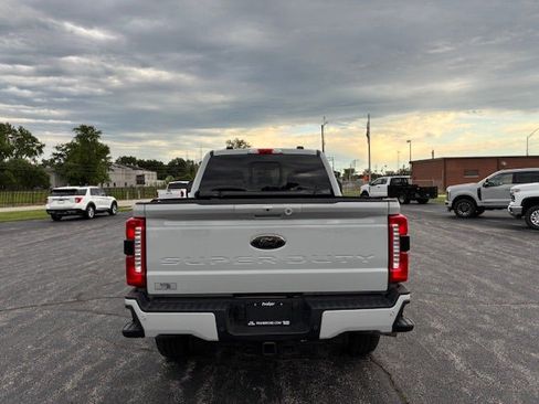 Used 2025 Ford F250 XLT w/ Black Appearance Package AWD/4WD image 4