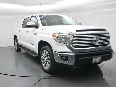 Used 2015 Toyota Tundra Limited w/ Limited Premium Package AWD/4WD image 25