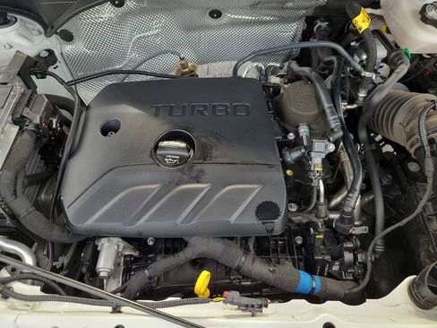 Used 2025 Chevrolet TrailBlazer LS w/ LS Convenience Package image 17