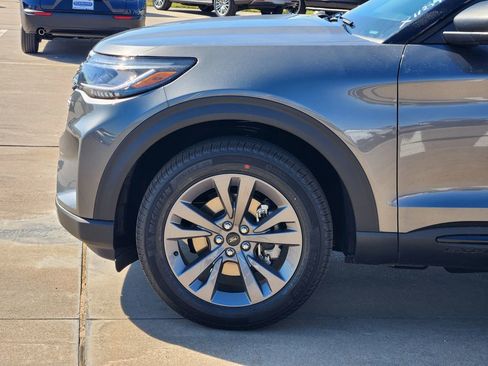 New 2026 Ford Explorer Active w/ Active Comfort Package AWD/4WD image 7