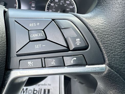 Used 2024 Nissan Sentra SV FWD image 25