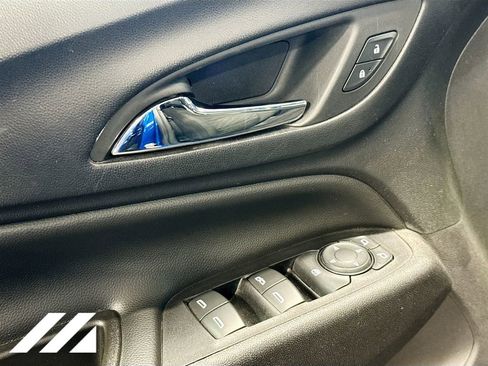 Used 2019 Chevrolet Equinox LT w/ Sun & Navigation Package AWD/4WD image 20
