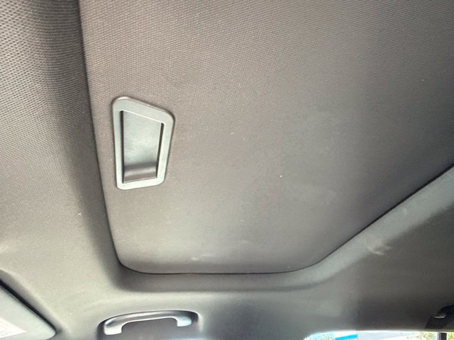 Used 2024 Chevrolet Trax RS w/ Sunroof Package FWD image 32