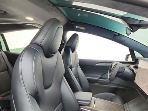 Used 2023 Tesla Model X image 20