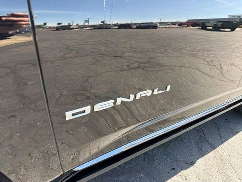Used 2023 GMC Yukon Denali Ultimate AWD/4WD image 19
