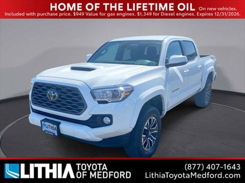 Certified 2021 Toyota Tacoma TRD Sport AWD/4WD image 1