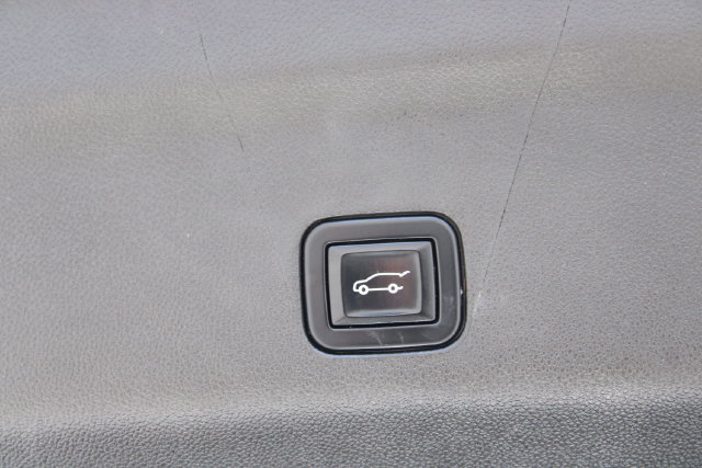 Used 2022 GMC Yukon SLT w/ SLT Premium Package RWD image 49