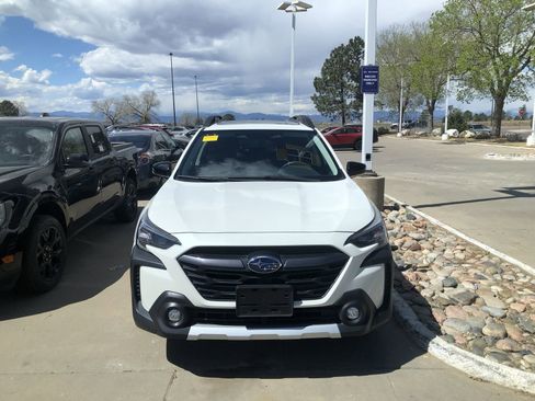 Used 2024 Subaru Outback Limited image 2