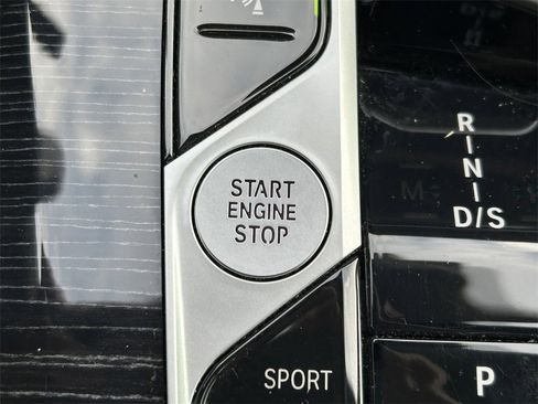 Used 2024 BMW X5 xDrive40i w/ M Sport Package image 33