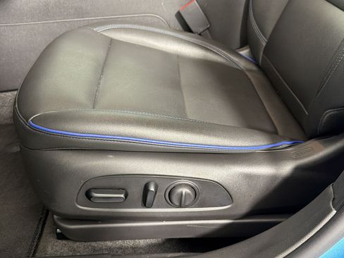 Used 2025 Buick Envista Sport Touring w/ Experience Buick Package FWD image 14