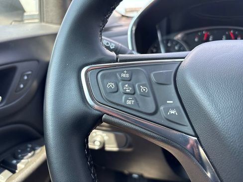 Used 2024 Chevrolet Equinox LT FWD image 38