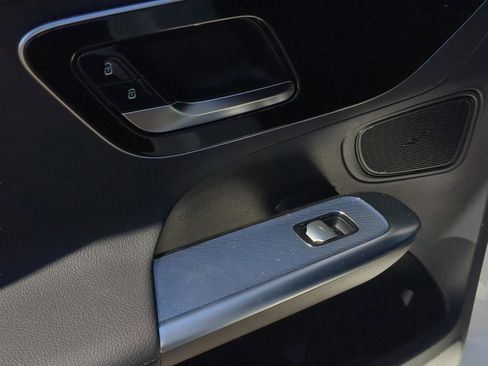 Certified 2026 Mercedes-Benz GLC 300 image 7