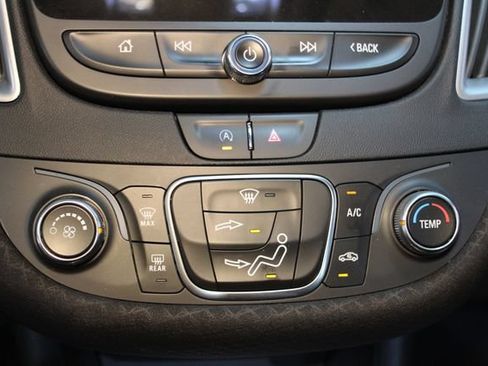 Used 2020 Chevrolet Malibu LS FWD image 24