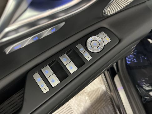 Used 2024 Genesis GV80 2.5T w/ Advanced Package image 15