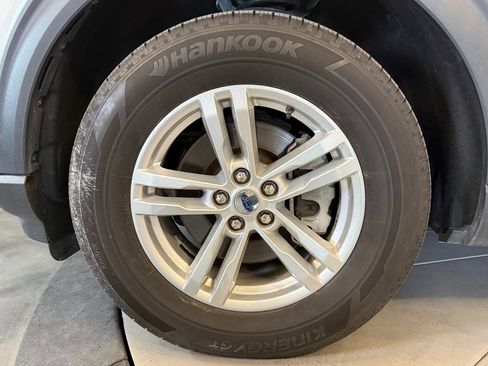 Used 2020 Ford Explorer XLT w/ Equipment Group 202A image 27